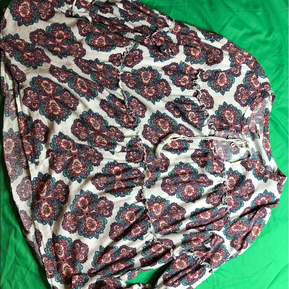 Red Camel bell sleeve top